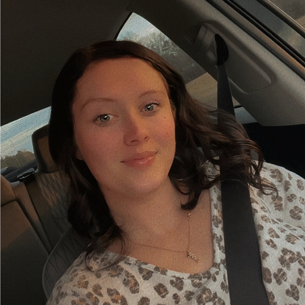 Meet your Posher, Carly